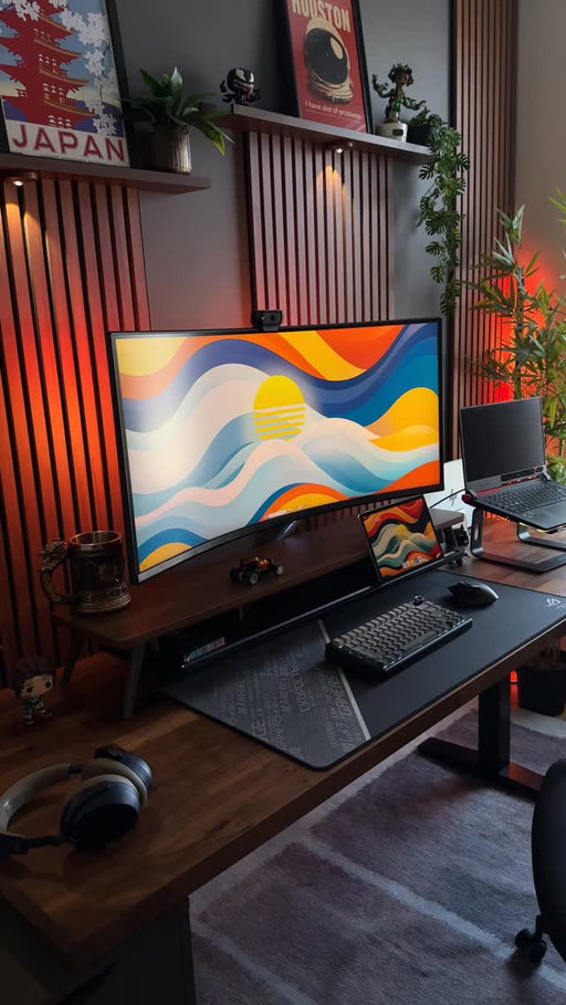Happy Friday 😌🌴

​Physically done with the week, but mentally wide awake thinking about what's next. Genuinely wishing there were more hours in the day—partly to just chill and zone out, but also to keep creating.

​Have a killer weekend, guys!

#desksetup #workspace #deskinspo #cozysetup
#setupinspiration