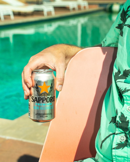 Stay dry at the pool this weekend with Sapporo Premium Non-Alcoholic. Enjoy a full-flavored experience without compromise. ⭐

#SapporoPremiumNonAlcoholic #NonAlcoholicBeer #LegendaryBiru
