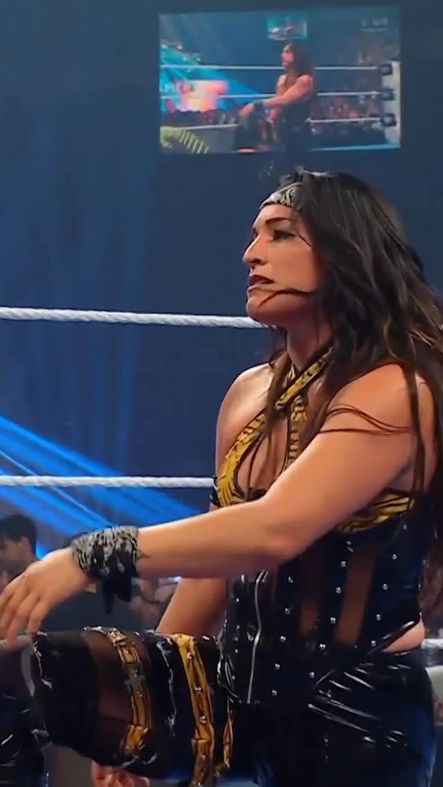 @raquelwwe advances in the Queen of the Ring Tournament Semifinals Match! 👑 #SmackDown
