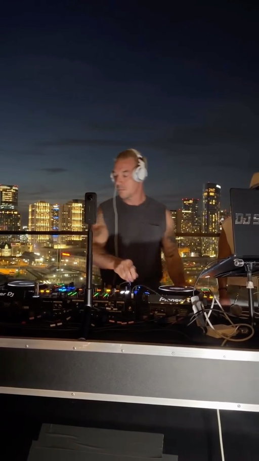 @diplo takes over Nashville rooftop @coanashville for @cma. One more shot cuz I’m pretty sure that’s Nirvana and I’m into it. 😎 

#diplo #cma #cmafest #nashvillebars