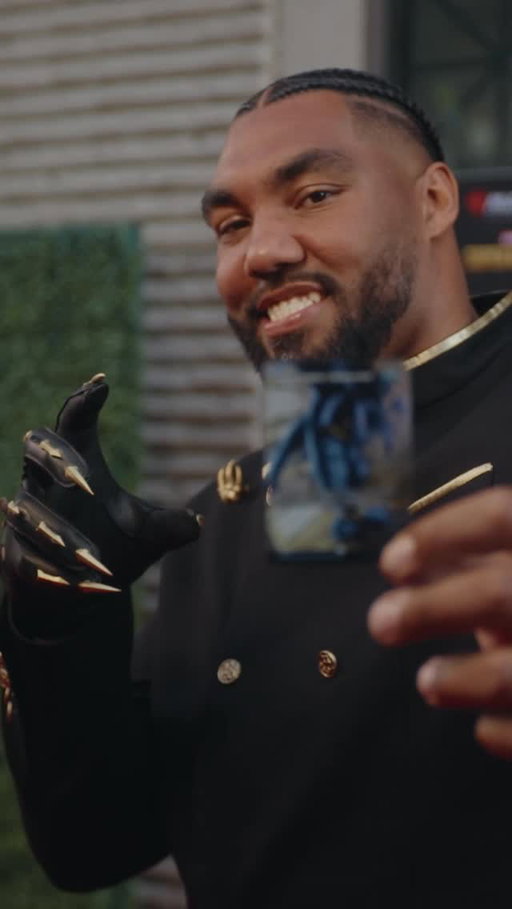 They don’t call me Big Cat for nothing 👑

Honored to debut Black Panther’s Redirection, Narset’s Reversal as part of the Magic: The Gathering | Marvel Super Heroes set!

Available June 26. #MTGPartner #MTGxMarvel