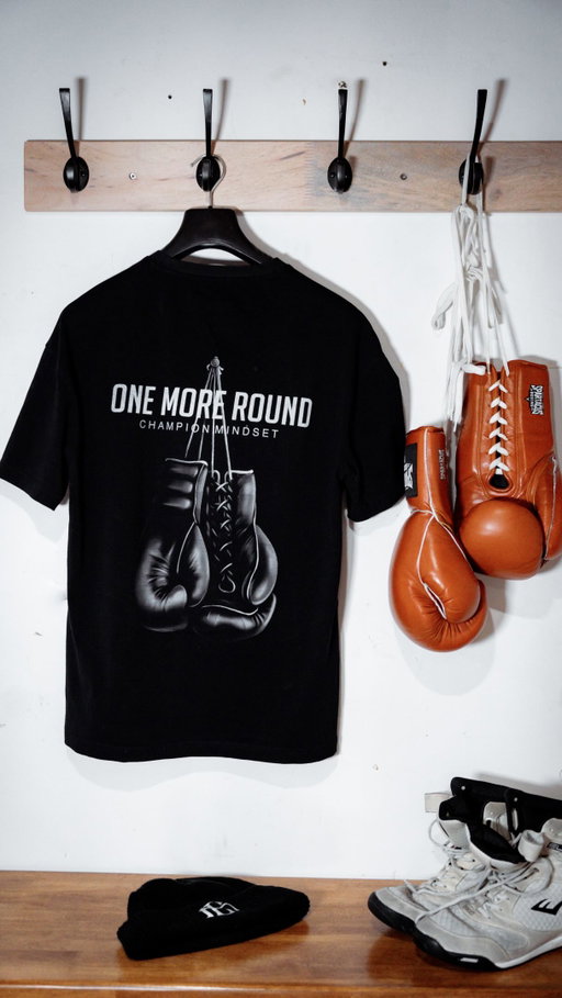 Clothes I designed for my brand @chmpmdst New drop is live now!
-
-
-
#boxing #boxeo #boxinglife #boxingtraining