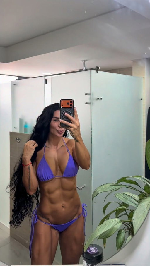 Niñas 💕 Feliz fin de semana !!
Solo nosotras sabemos lo que nos gusta 😍
No solo queremos vernos tonificadas  necesitamos vernossss súper definidas 🔥
Y eso solo lo consiguen con CELL TECH creator de @muscletech 

Nos ayuda en la recuperación , masa muscular , fuerza sin retener líquido 🙌🏽

En EEUU -15% link 
En Colombia lo consiguen directamente conmigo 3207603208
