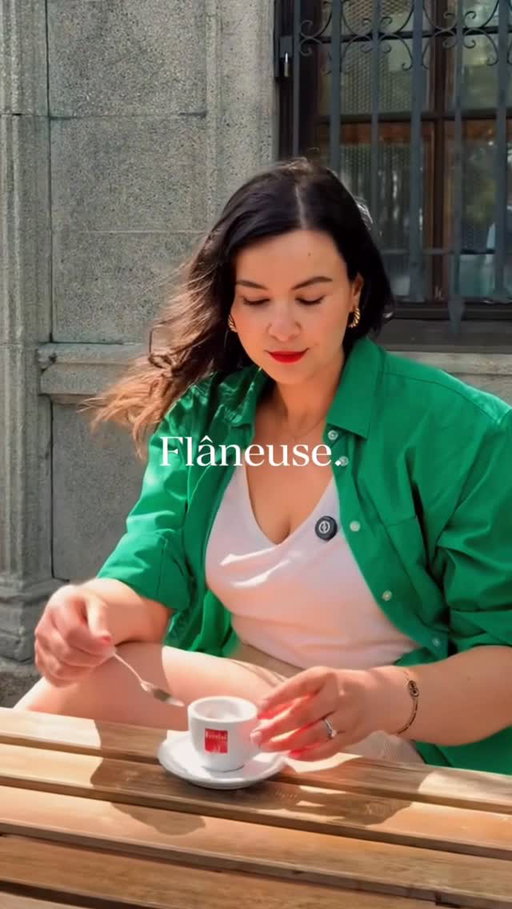 Flâneuse: a freedom to roam, to go in whichever direction one chooses. Strolling through Montreal parks this summer led me to discover @lekiosquek , a tiny and welcoming coffee shop surrounded by greenery in a small park. Where should this flâneuse discover next? 

@vdphotograhy_