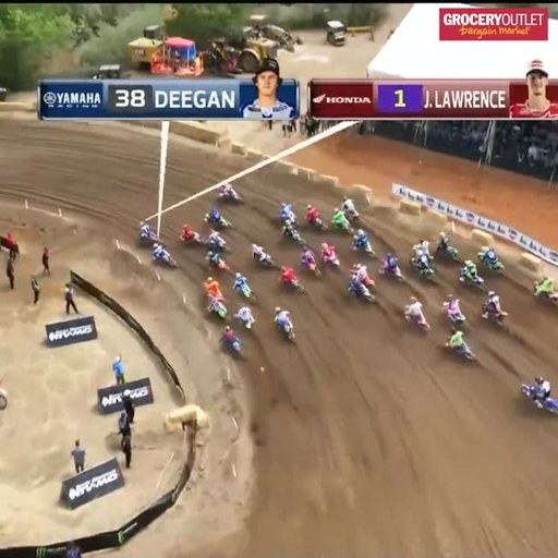 450 moto 1! 🏁 

It’s the Lawrences and Deegan out front 😲 

@MonsterEnergy 450 moto 1 LIVE fueled by @Grocery_Outlet 🎥 

#ProMotocross #SMX