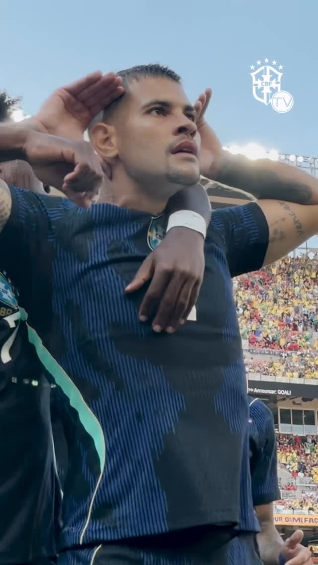 PRESSÃO, ROUBADA DE BOLA E GOL DO BRASIL! 🇧🇷🔥

Bruno Guimarães aproveita o erro na saída egípcia, recupera a posse, avança com liberdade e finaliza com categoria no canto para abrir o placar em Cleveland! 🗣️

#BateNoPeito

ISSO É BRASIL! 💚💛