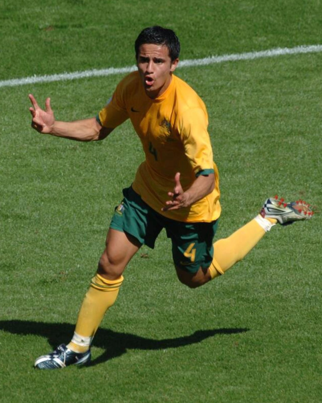 World Cup History for the Socceroos! 🇦🇺 Remember this one, Toffees? 
 
At the 2006 World Cup, Tim Cahill made Australian football history. Coming off the bench, the former Everton midfielder sparked a dramatic 3-1 World Cup comeback against Japan. First, he drilled home a loose ball from a chaotic goalmouth scramble to score Australia’s first-ever World Cup finals goal in the 84th minute. Just five minutes later, Cahill unleashed a powerful edge-of-the-box strike off the post to make it 2-1. John Aloisi’s goal sealed the famous 3-1 win in stoppage time.