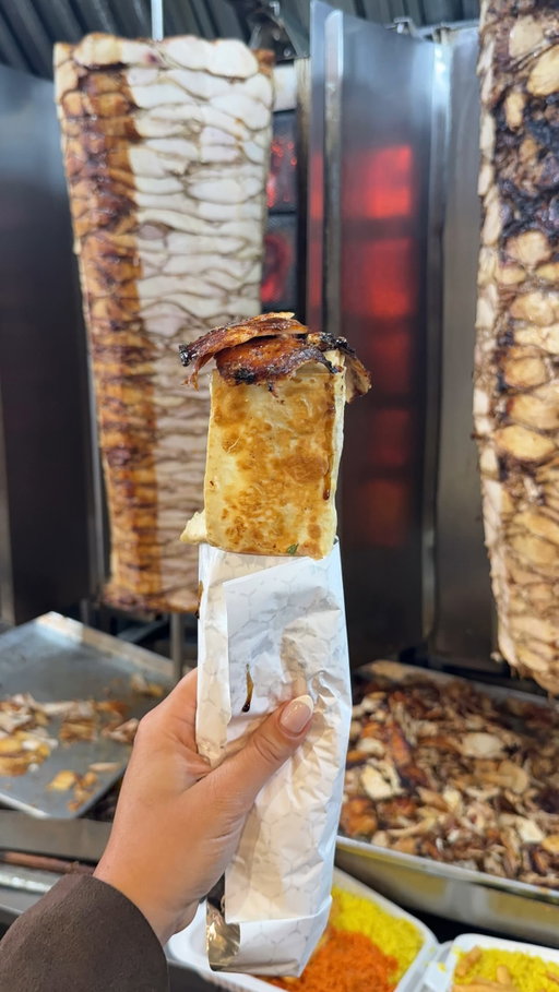 SEND THIS TO A SHAWARMA LOVER! this is the perfect spot to satisfy your shawarma cravings this summer!!!

@originalshawarma.ca has some of the tastiest wraps i’ve tried in a while 😍 we also tried their other new menu items and they were all amazing! definitely a place to add to your foodie list 🫶🏼