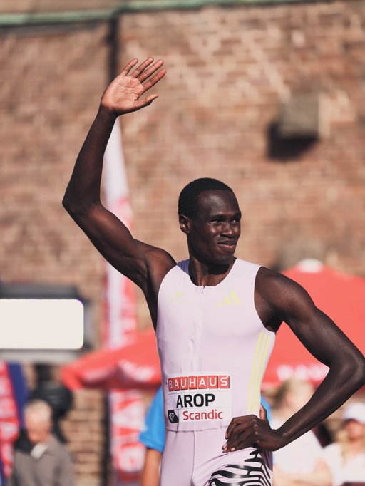 Back on the circuit @bauhausgalan 
•
Haven’t felt this good in a while. Huge thanks to my team. 
•
Next up, Oslo! @diamondleagueathletics @bislettgames