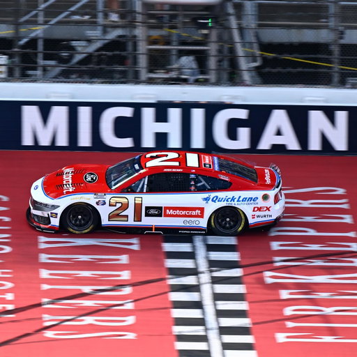 On our home turf in📍Michigan! No. 21 Josh Berry and @woodbrothers21 take on 400 miles today at @mispeedway 3pm ET.