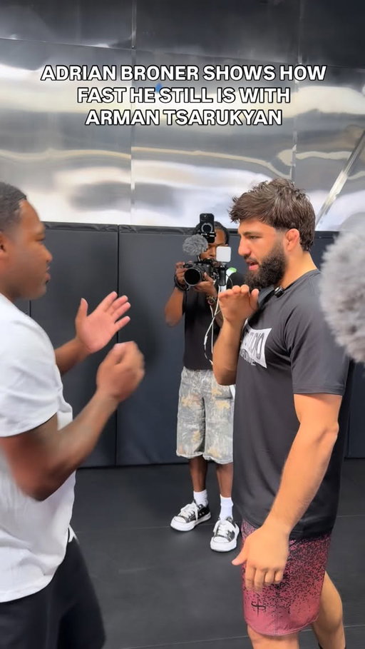 Crazy quickness from @adrienbroner and @arm_011 at @santostudios