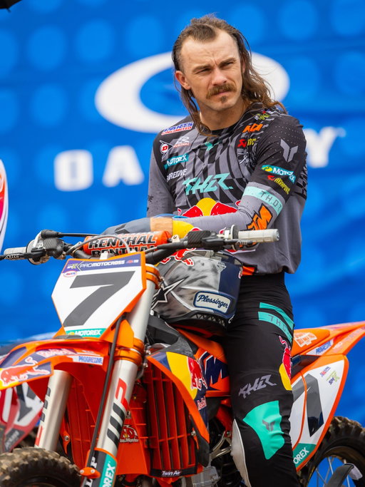 Not much to say after yesterday.. big mistake in the first one that left me off the track in an awkward spot and had to come from the back. Then the first start of the second one just tucked the front and caused the pile up.. on the restart, was feeling like I was catching a flow and some stuff I broke in the crash started coming apart and locking my boot to the bike. Just wanna thank the team for the hard work they put in this week. Bummed my results didn’t show It. Gonna get back up there in CO. Thanks to all the fans for the support you guys rock. #KTM #ReadyToRace

@ktmusa 
@redbull 
@motorexusa 
@wellsfargo 
@progressive 
@wingsforlife 
@renthal_moto 
@ridedunlop 
@wp_suspension 
@twin_air 
@motomasterbrakes 
@eibach_world 
@dominoracing 
@ets_racing_fuels 
@ogio_powersports 
@hinsonracing 
@panklracing 
@akrapovic 
@paradiseautos 
@arclevers 
@decalworks 
@acerbisusa 
@sdv_selledallavalle 
@didchain 
@thormxofficial 
@parts_unlimited 
@scottmotosports 
@dirtbikekidz 
@bakersfactory 
@aldon104 
@jay_m_burgess 
@wes.hunter 
@kendallplessinger 
@angieplessinger 
@jsp57 
@keytomedia_ 
@teamdrg 
@lancelangston 
@beegcreations
@align.with.us