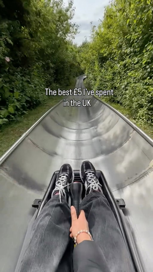 One of the best things you can do in the UK for just £5 🇬🇧

For just £5, you can ride the UK’s longest toboggan run, a 750-metre track packed with twists, turns, and plenty of speed. 🎢

I wasn’t expecting it to be this fun, but it’s easily one of the best-value experiences I’ve found in the UK. Perfect for a day out with friends or family, and definitely worth adding to your bucket list. Would you give it a try? 
📍Chatham Snowsports Centre
#thingstodo #uktravel #toboggan