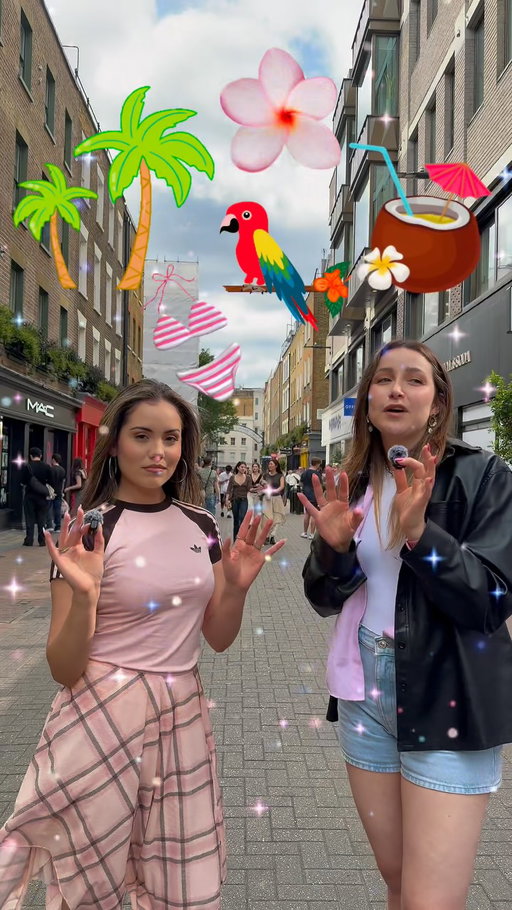Part 3: Is London ready for Bad Bunny? 🐰 🏝️ @badbunnypr @debitirarmasfotos 

Wearing
Top: @adidasoriginals @asos 
Skirt: @peppermayo 

#badbunny #london #latinos #dtmf