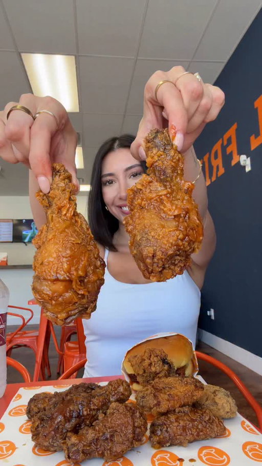 🔥HIDDEN GEM WITH AMAZING HALAL KOREAN FRIED CHICKEN🔥 
📍 @sfc.cypress is a hidden gem right next to a gas station with some of the best Korean fried chicken! The chicken is double fried to perfection so the skin is super crispy while the chicken is sooo juicy. Their soy garlic and hot honey garlic flavors are amazing 😍 They have a secret menu with fried cheesecake that you need to try too 🔥 Be sure to check them out! 

📍 @sfc.cypress - 12255 Huffmeister Rd A, Cypress 

#houstonfood #htx #koreanfriedchicken #houstontx #houston