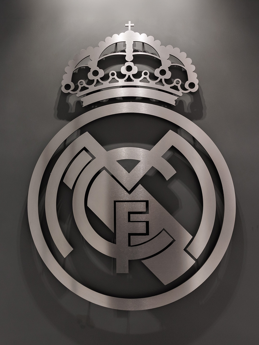 Comunicado oficial de la Junta Electoral: la candidatura de Florentino Pérez gana las elecciones a Presidente y Junta Directiva del Real Madrid.
-
Official statement from the Electoral Board: the candidacy of Florentino Pérez wins the elections for President and Board of Directors of Real Madrid.
🔗 Más información | More information: Link in bio.
#RealMadrid