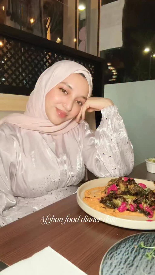 Afghan food nights ✨

#halalfood #surrey #surreyhalal #finedine 
Abaya- @hijabwear.in