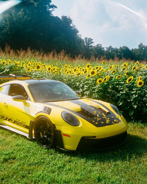 Our colour of the season. 🌻
📸 @currentlydawson 🚙 @nick_cabaniss #PorscheMoment
__
911 GT3 RS (WLTP): Fuel consumption combined: 13.2 l/100 km; CO₂ emissions combined: 299 g/km; CO₂ class: G; Status 06/2026
