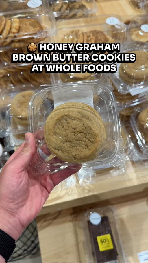 🍪 The Whole Foods Market Honey Graham Brown Butter Cookies are a bakery find you need to know about right now! You get four thick, soft cookies with a warm honey sweetness and a rich nutty brown butter flavor that is so cozy and completely different from anything else in the bakery case. Perfect with coffee, tea, or honestly just one after another straight from the container 😍 ($7.49) #wholefoods #wholefoodsmarket #wholefoodsbakery