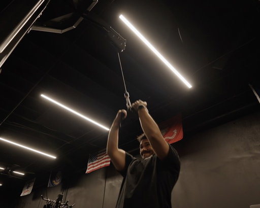Record better gym videos using these shot examples

All these shots can be done with a tripod and a phone. 

#videography #filmmaker #gymbro #cinematic #contenttips