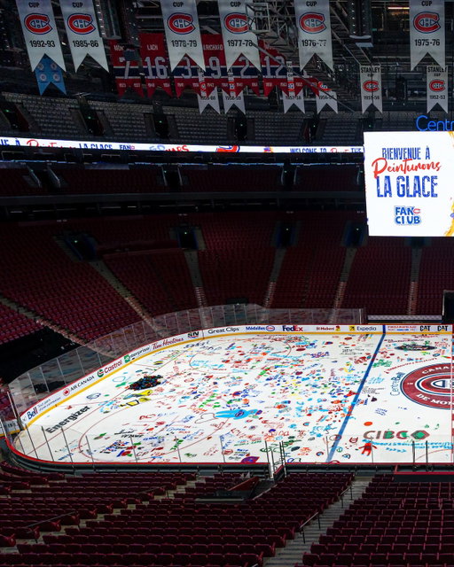 Merci à tous nos membres du Fan Club qui étaient présents ce weekend pour aider à peindre la glace du Centre Bell! 🎨

Thanks to all our Fan Club members who joined us over the weekend to help paint the Bell Centre ice!

#GoHabsGo