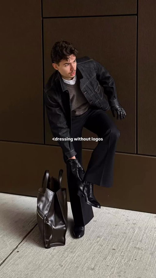 <dressing without logos
-
-
-
#dresswellthinkbig #simonfrdsm 
-
-
-
#explore #mensfashion