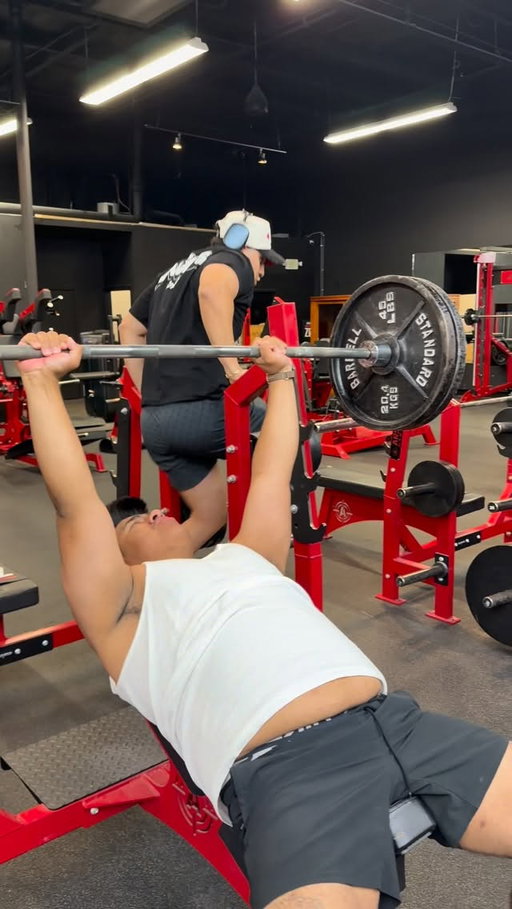 W GYM PARTNER 🫶🏽 @diegovnoboa #gymproblems #gymbros #gymcomedy #gympartner #fitnessworkouts