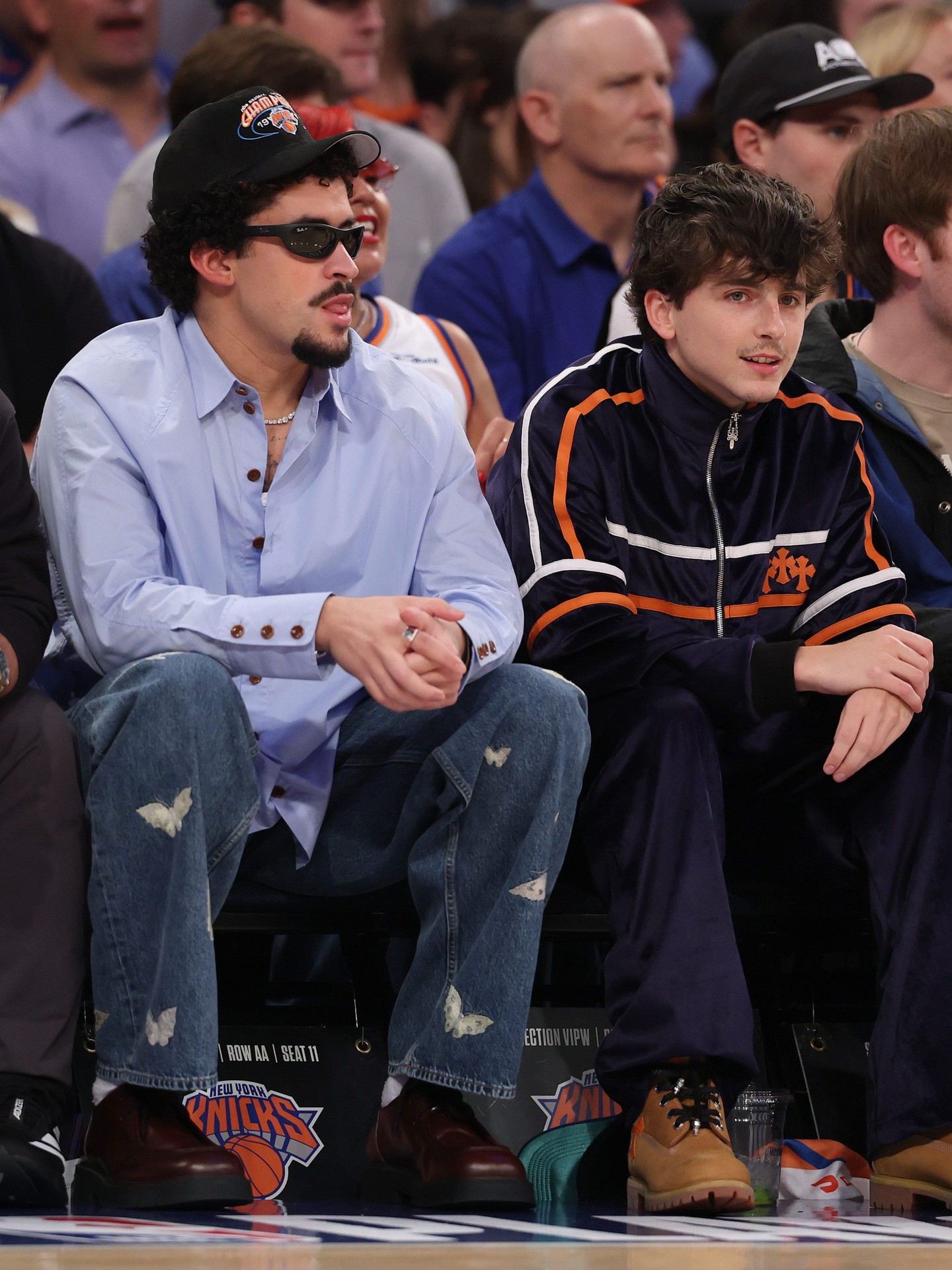 KNICKS IN 4!!!

In honor of Game 3 of the NBA finals tonight, we're throwing it back to last year when @badbunnypr and @tchalamet sat courtside together to watch the @nyknicks advance to the Eastern Conference Finals. I would like to be sat right in the middle next time! Please and thank you. 

Photos: Getty Images, @nyknicks