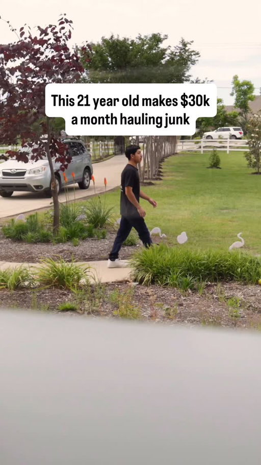 This 21 year old makes $30k a month hauling junk
