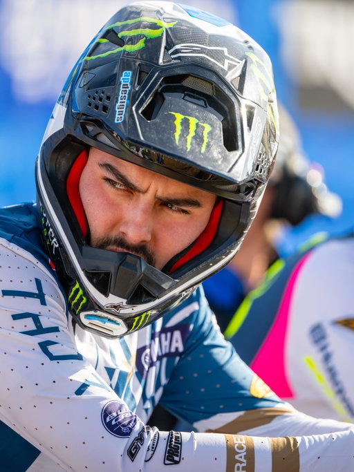 Tough break for me at Hangtown. After finally getting a solid start in Moto 2, I went down in the first turn and my day came to an early end.

I’m pretty sore and dealing with a few scrapes and contusions, but I’m grateful it wasn’t anything more serious. The plan is to do everything I can to recover and be back on the gate ASAP. 

A huge thank you to the guys for having my back and coming to the hospital with me — @ctkauffman , @jordonsmith.20 , @caseyhuntley_ . ❤️