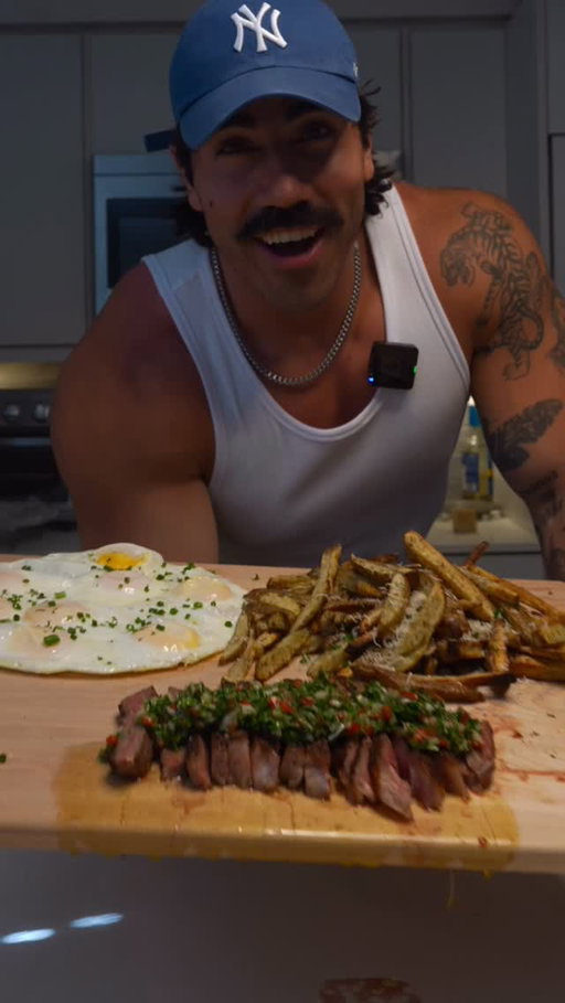 Man Brunch 🔥 calories: 2068 protein: 151g

#manbrunch #brunch #cheatmeal #bulking