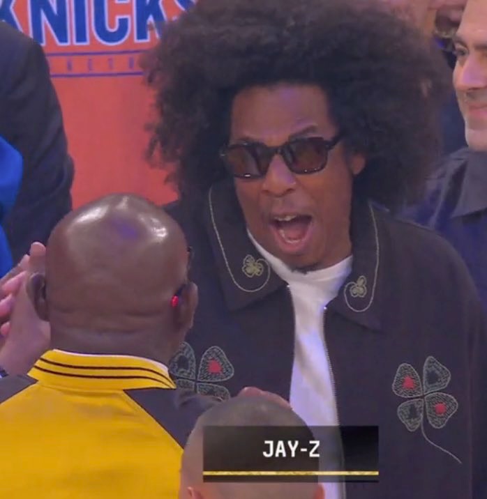 Jaÿ-Z is in the building for Game 3 of the NBA Finals, sitting courtside at Madison Square Garden as the Knicks take on the Spurs 🏀