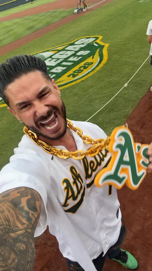 @djpaulyd in the house 🙌