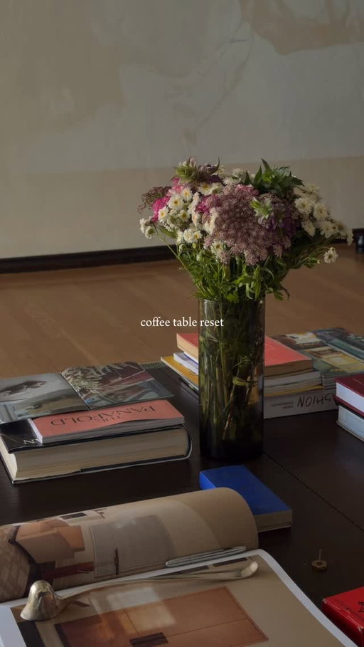I find this therapeutic.

#apartmentinspo #apartmentdecor #apartmentherapy
