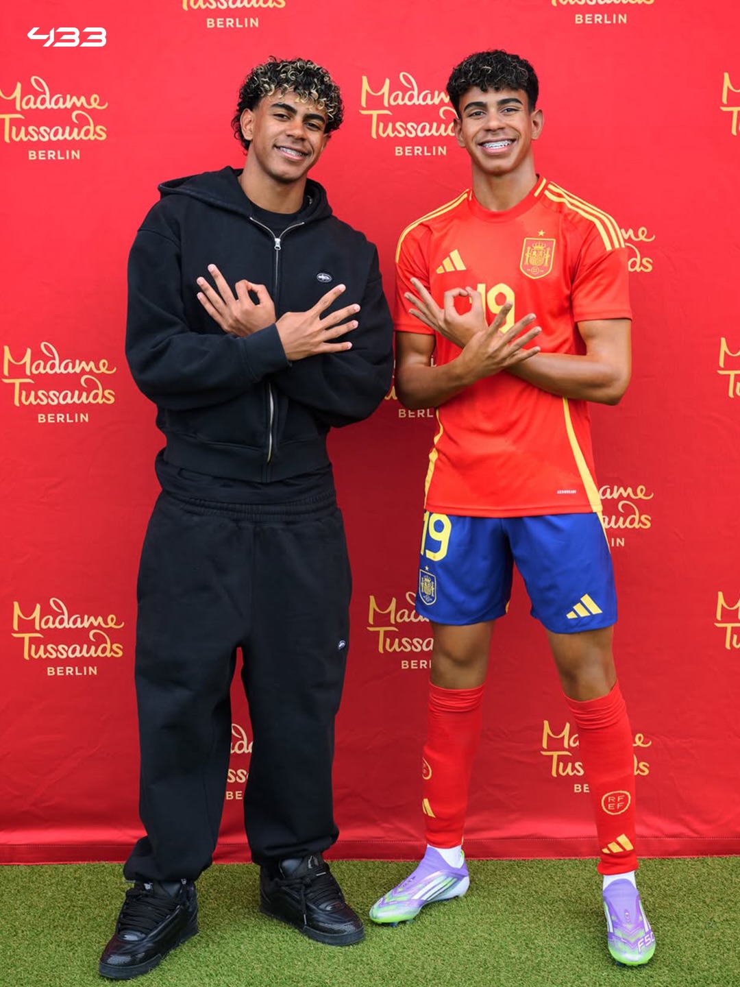 Lamine Yamal with Lamine Yamal 😂

Only 18 years old, and he already has his own wax statue at @tussaudsberlin 😲