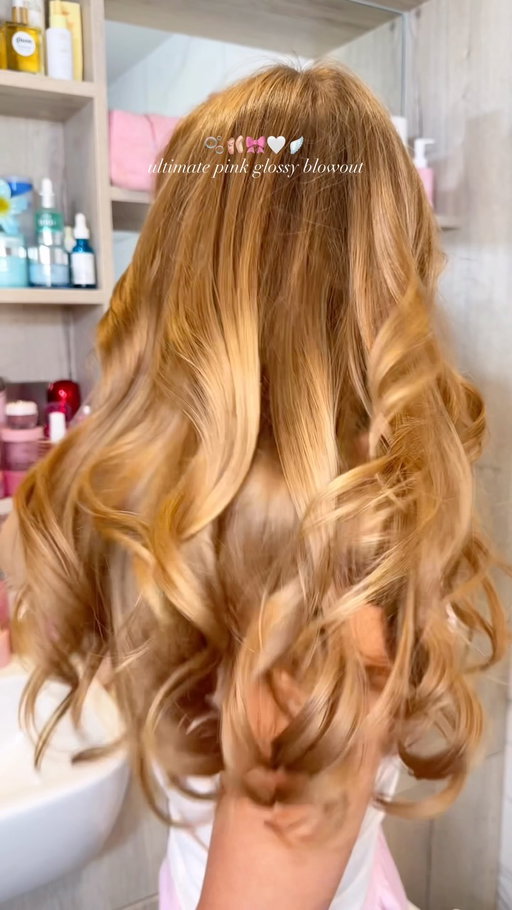 ultimate pink glossy blowout 🫧🩰🎀🤍🪽

products
@lorealparis glycolic gloss shampoo*
@kerastase_official genesis masque reconstituant hair mask*
@lorealparis glycolic gloss 5 minute lamination rinse off*
@tangleteezer detangler brush*
@cocoandeve hair turban*
@vegamour gro hair serum*
@kerastase_official gloss absolu anti frizz glaze milk*
@lorealparis glycolic gloss leave in serum*
@emijayinc x @t3micro aire 360*
@gisou honey gloss collagen drops*
@emijayinc aura hair + body mist*

(*pr products)

#hairgloss #hairglowup #haircare #hairroutine #haircareroutine