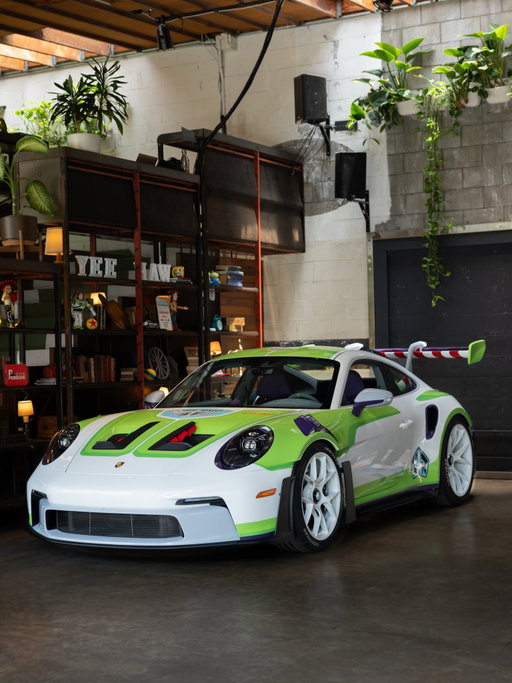 Porsche and Disney/Pixar have teamed up to create three one-of-one Porsche 911s inspired by Woody, Buzz Lightyear, and Jessie from Toy Story 5. Designed by Porsche’s exclusive Sonderwunsch (“Special Wishes”) department, these unique builds blend storytelling, creativity, and automotive craftsmanship. Even better, all three vehicles will be sold to support charitable organizations, including Big Brothers Big Sisters of America, the American Red Cross, and Starlight Children’s Foundation.

🚗⭐️🤠 #porsche #911 #Sonderwunsch #toystory5 #disneypixar