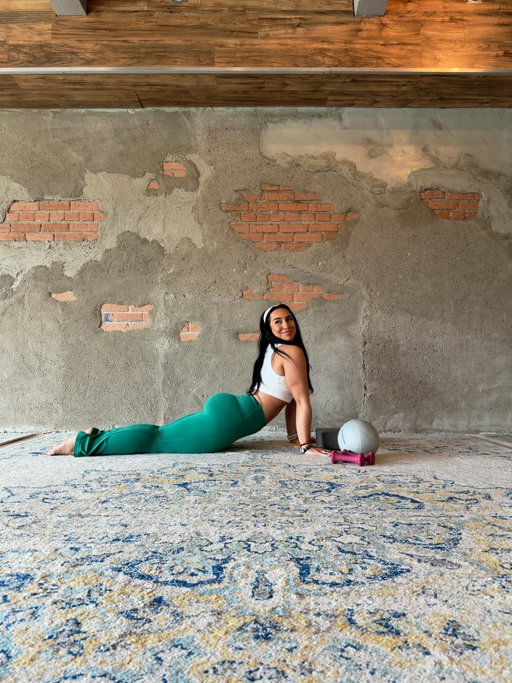 This is your sign to book the class. And by “the class,” I mean mine. See y’all Tuesdays and Thursdays. 💚🤗

#barreinstructor #pilatesinstructor #yogainstructor