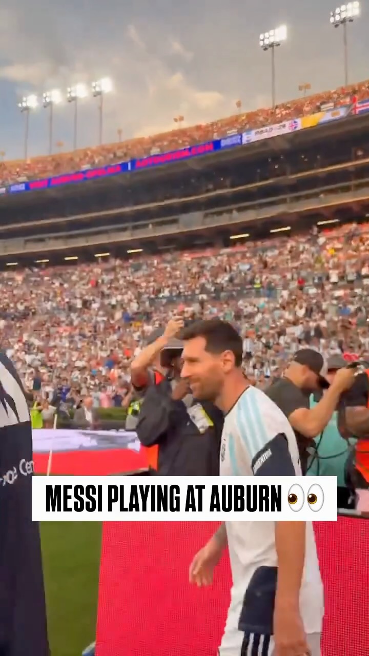 Lionel Messi playing on the same field where the kick six happened… History 

🎥: @auburntigers