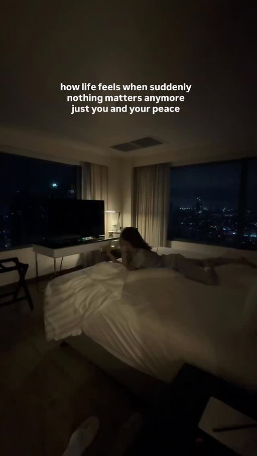 When you’ve discovered how rich your inner world is. Never thought it would be this good. ☺️✨ 

PS Everything was so so good until I decided to turn on the TV and a horror movie was on. Bruh disturbed my peace. 😭😂