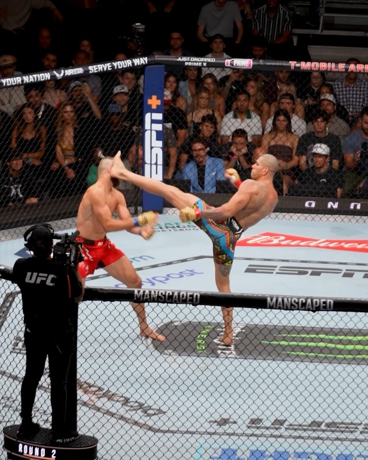 Every angle of this head kick 😮‍💨

@AlexPoatanPereira hopes to find another finish this weekend at #UFCWhiteHouse!

[ SUNDAY JUNE 14 | LIVE at 8pmET on @ParamountPlus | Title fights presented by @CryptocomOfficial ]