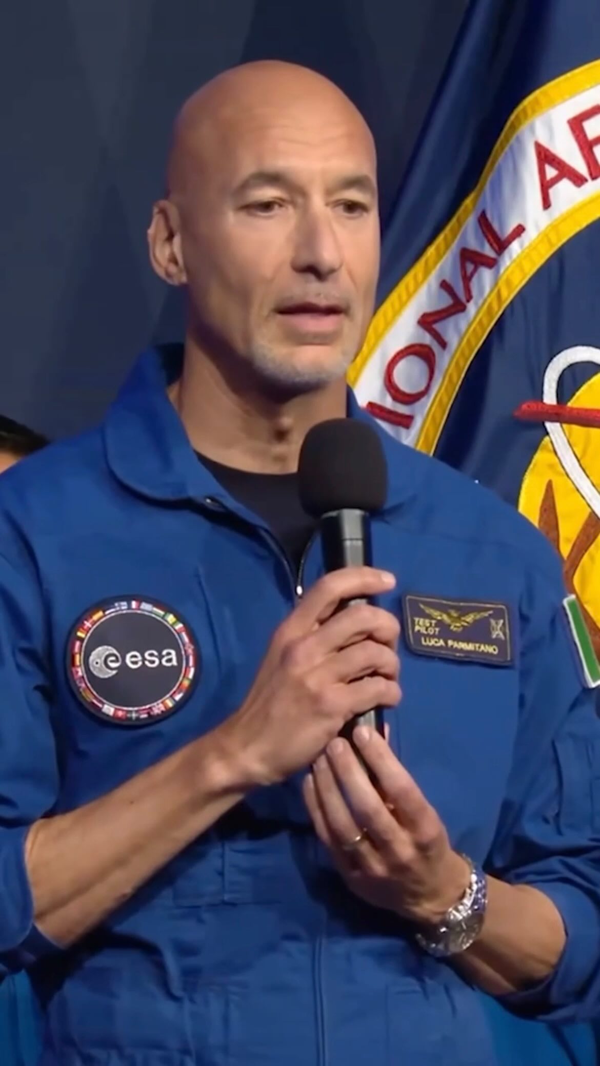 Congratulazioni a Luca Parmitano per la sua assegnazione come pilota di Artemis III.
Un traguardo straordinario che rende orgogliosa l’Italia e conferma il valore della nostra eccellenza nel settore spaziale. La sua competenza, il suo impegno e il suo spirito di servizio sono un esempio per le nuove generazioni.
Buon lavoro, Luca, e buon viaggio verso una nuova pagina della storia dell’esplorazione spaziale. 🇮🇹🚀