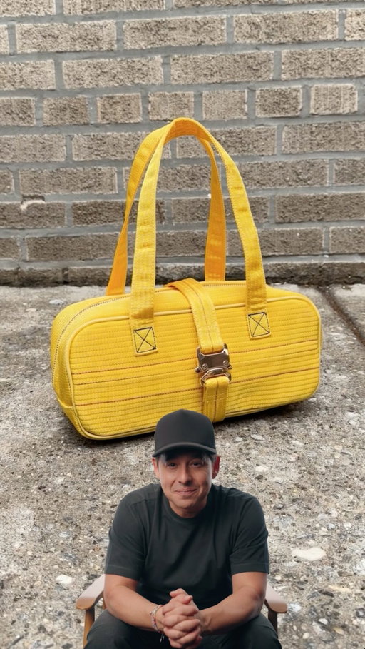 I tell stories about entrepreneurs. @nikbentel tells stories through objects he creates.

When we asked Nik to design something with us, he looked at an item that touches nearly every entrepreneur’s product but almost no one thinks twice about: the yellow shipping strap. Then he turned it into a handbag.

Check out our latest Shopify Supply drop with @nikbentelstudio.