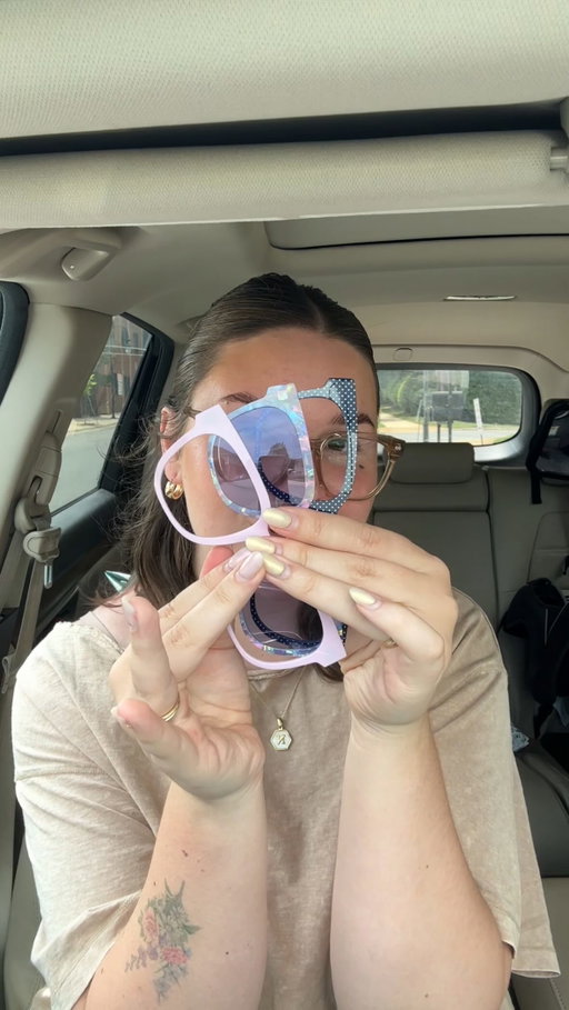 an indecisive girlies best friend!! if you want to try them out for yourself, use code EMILYNICHOLAS15 for 15% off your purchase! wearing the Murphy in Honey Clear from @paireyewear :)) #pairpartner #ad