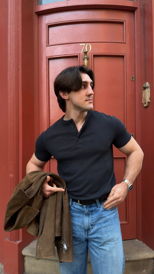 Is it a fit or is he just tall? Simple jeans and henley outfit!

#mensoutfits #cleanaesthetic #mensfashioninspiration #recreatingpinterestoutfits #mensfashion