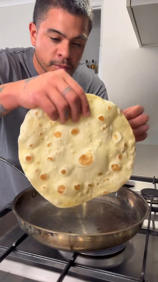 Tortillas #tortillas #flourtortillas #tortillarecipe #homemadefastfood #homemadetortillas