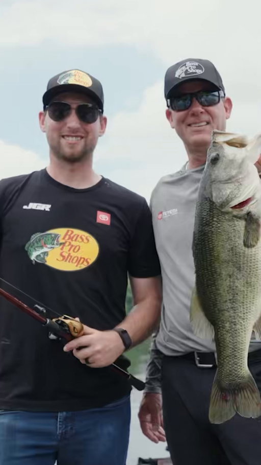 Summer zen on the lake with @kevinvandamfishing and @chasebriscoe_. #teamtoyota