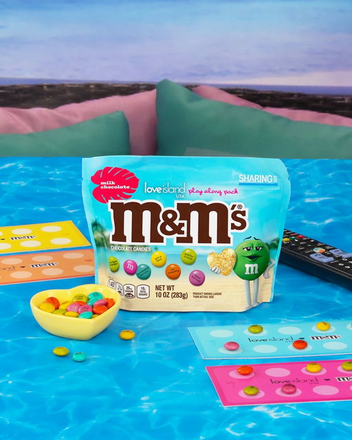 WE GOT A TEXT! 🏝️🩷 M&M’S Play Along Pack return to mms.com on 6/11 while supplies last. @loveislandusa is streaming now, only on Peacock.