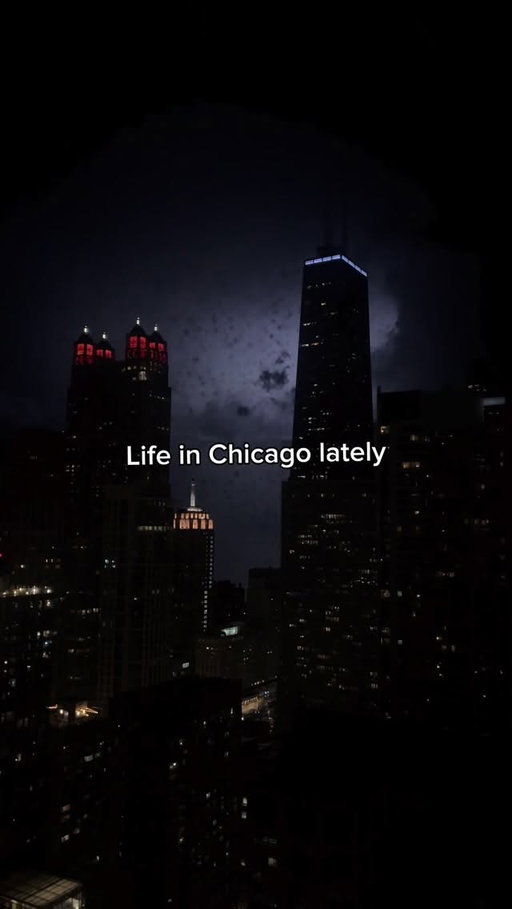 Stay dry out there Chicago!!

I do love a summer storm though ⚡️

#chicago #chicagosummer #chicagolife