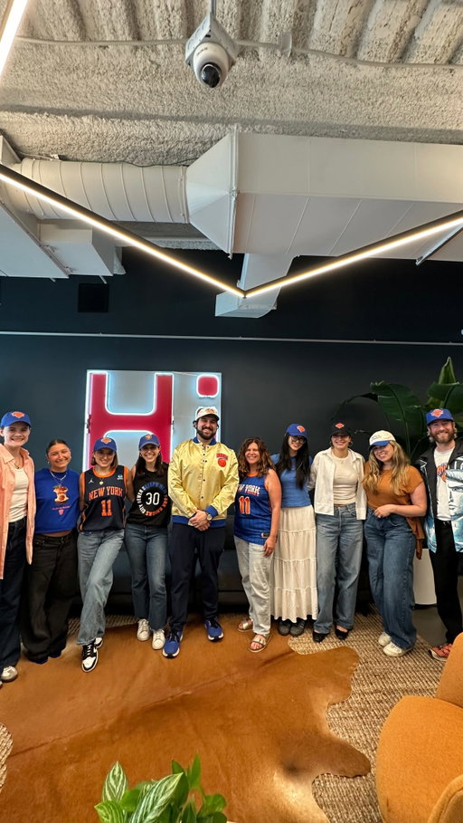 HUNTERs are all in for the NYK!! 💙🧡🏀